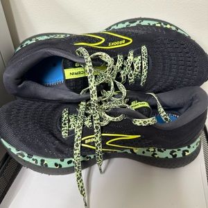 Women’s Brooks running shoes 8.5
